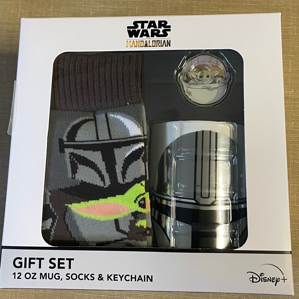 Star Wars Mandalorian Gift Set Brand New!